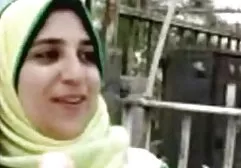 مادران بالغ سکسی پسرهای کثیف جوان را لعنتی سکس با زن دکتر می کنند